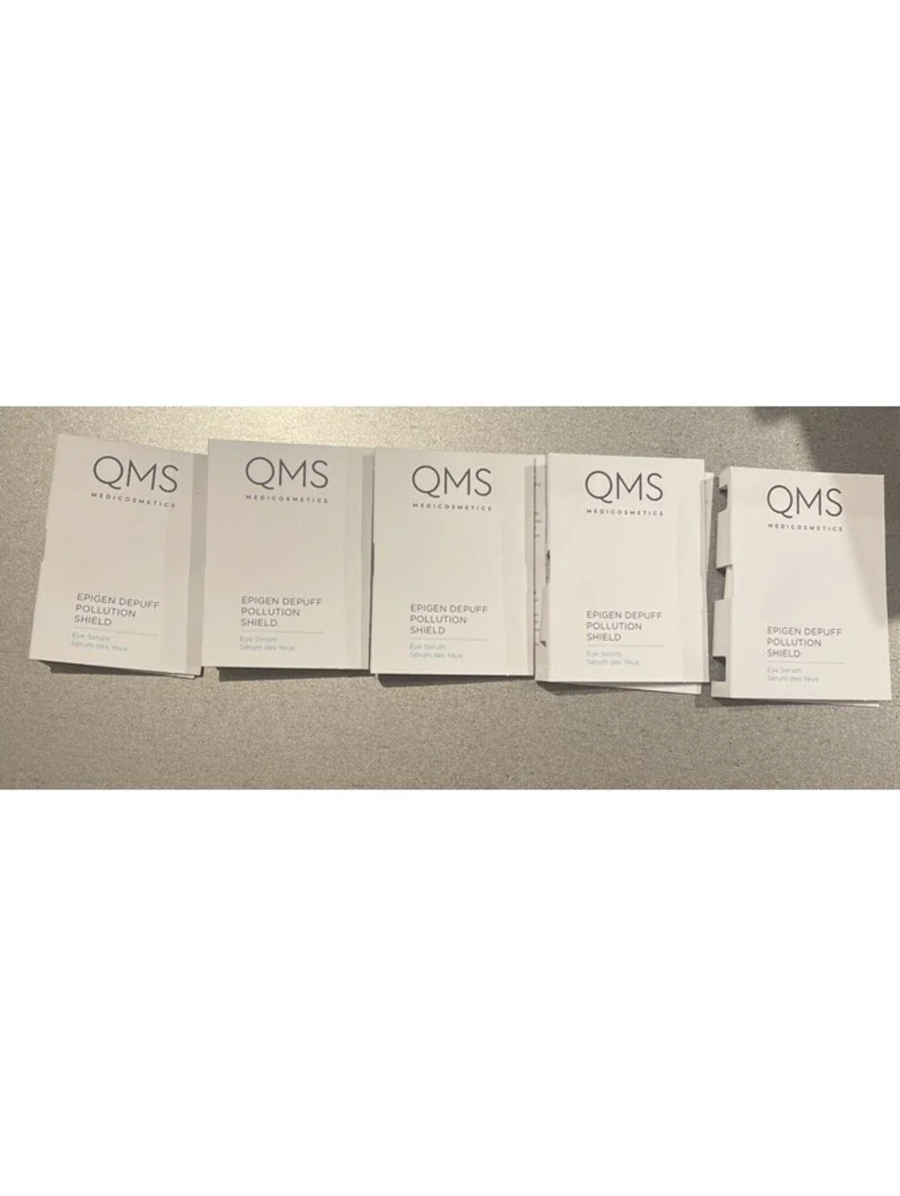 QMS Medicosmetics Bag with 19 Samples - New